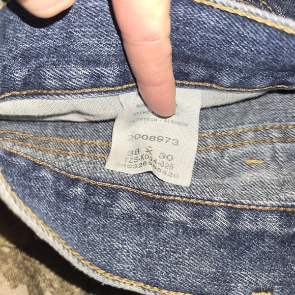 Moved To Booth - Picture 3 of 5